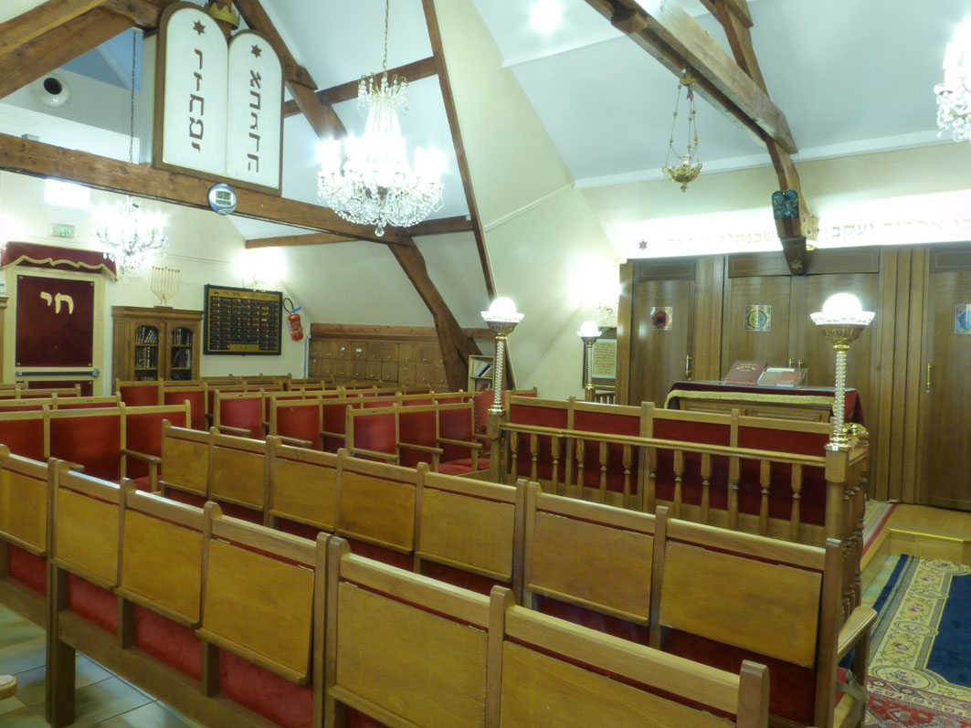 Intérieur de la synagogue de l'ACIVP